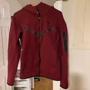 Nike tech sweat shirt